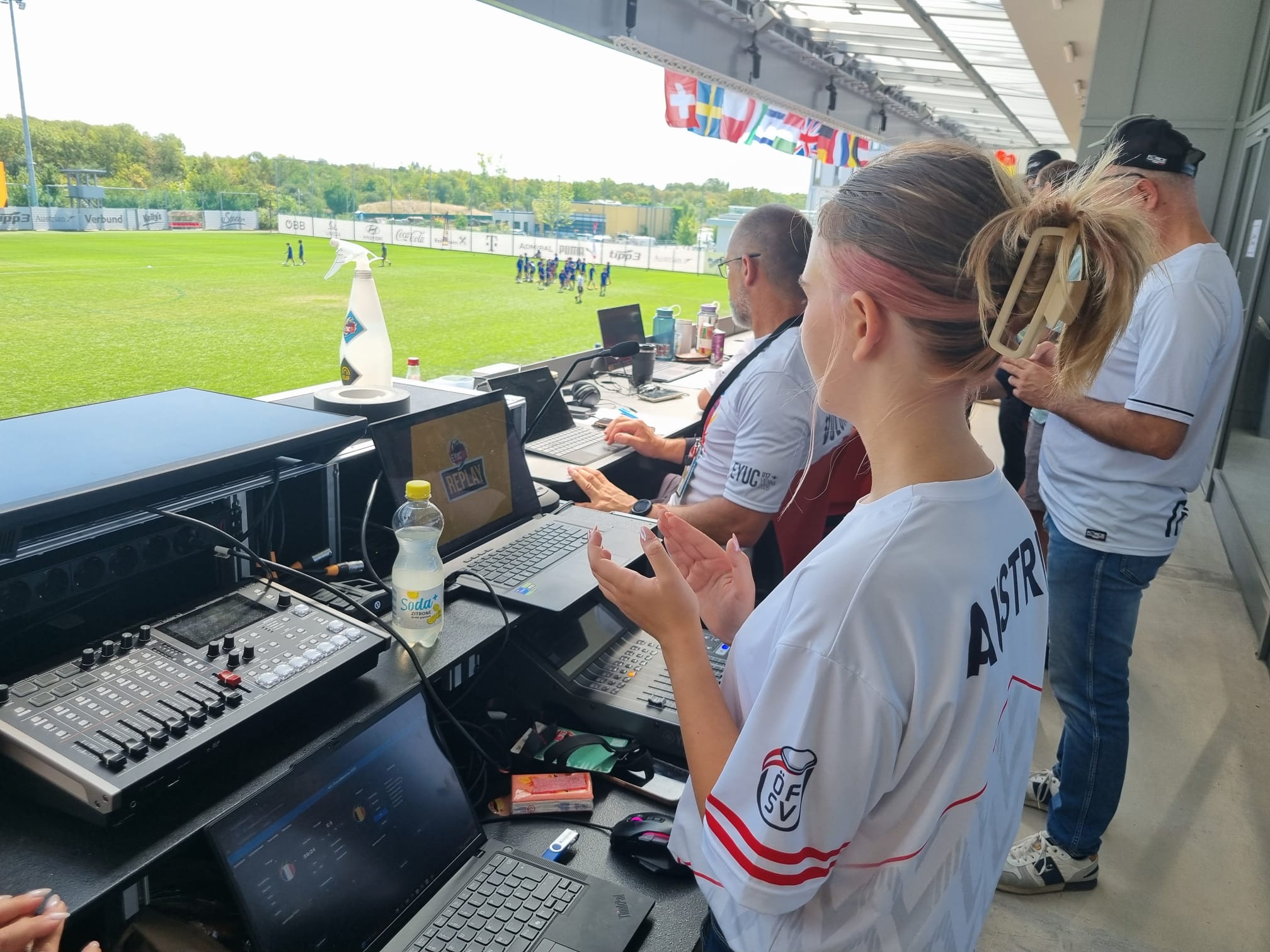 SH Media Regieplatz mit Mischpult